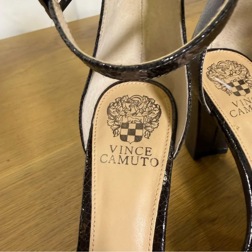 Vince Camuto Patent leather Black Textured Ankle Strap Block Heel Sandals Size 9